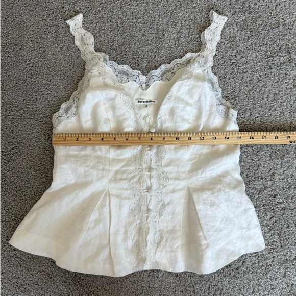 Reformation Linen Size 4 - Picture 8 of 13